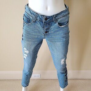 Black Daisy Junior Graphic Print Relaxed Skinny Ripped Jeans SZ 7/28